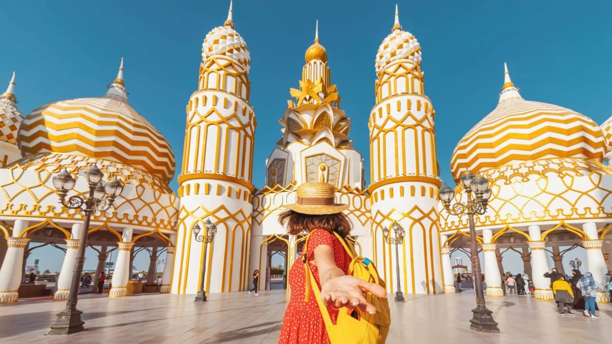 Miracle Garden + Global Village Tour in Russian Language - clicktoguide