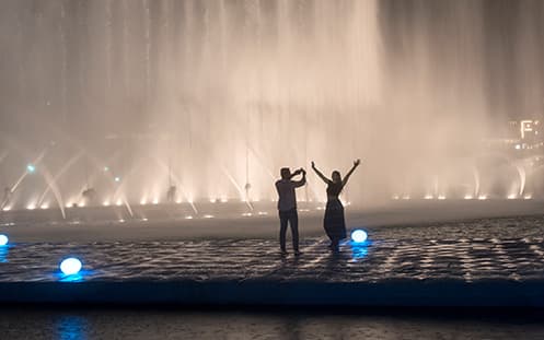 The Dubai Fountain - clicktoguide
