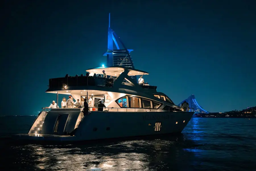 Marina Yacht Tour Moonlight Tour