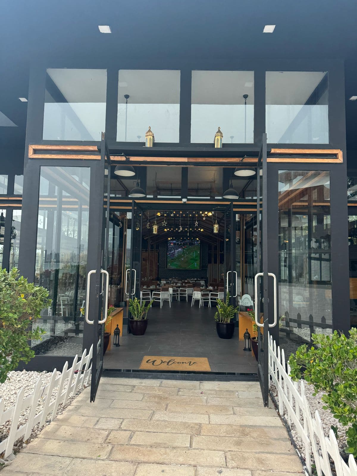 Bay View - Entrance