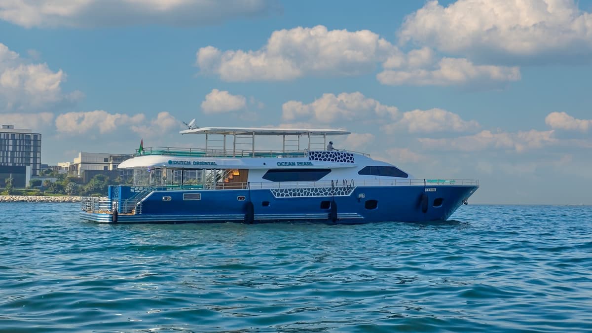Super Yacht Sightseeing Cruise